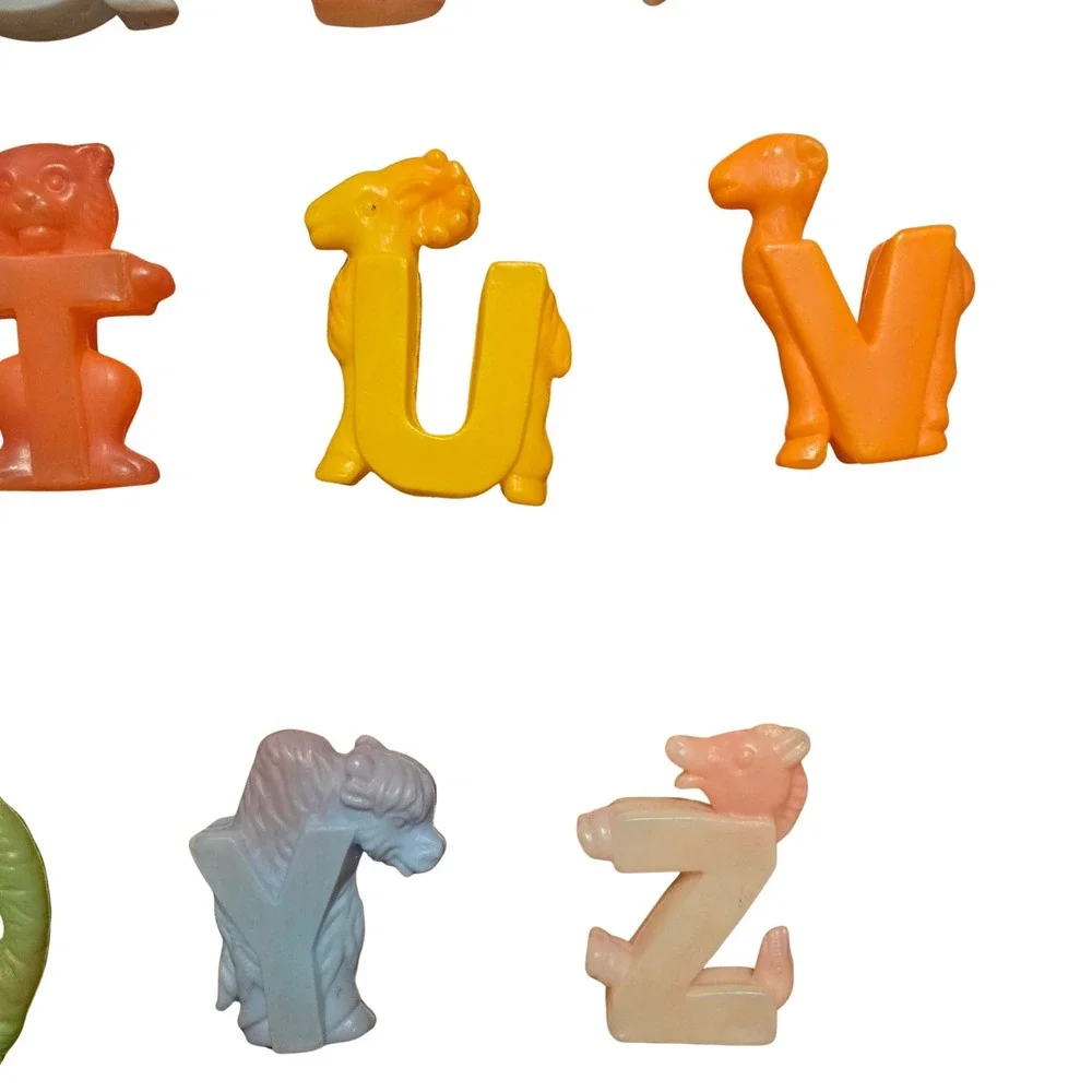 Vintage Animal Alphabet Letters A-Z Complete Set Plastic Learning Toys Bucket